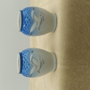 Pair Small Vases Gold Trim B&G BING & GRONDAHL PORCELAIN SEAGULL 2 5/8 NO 671